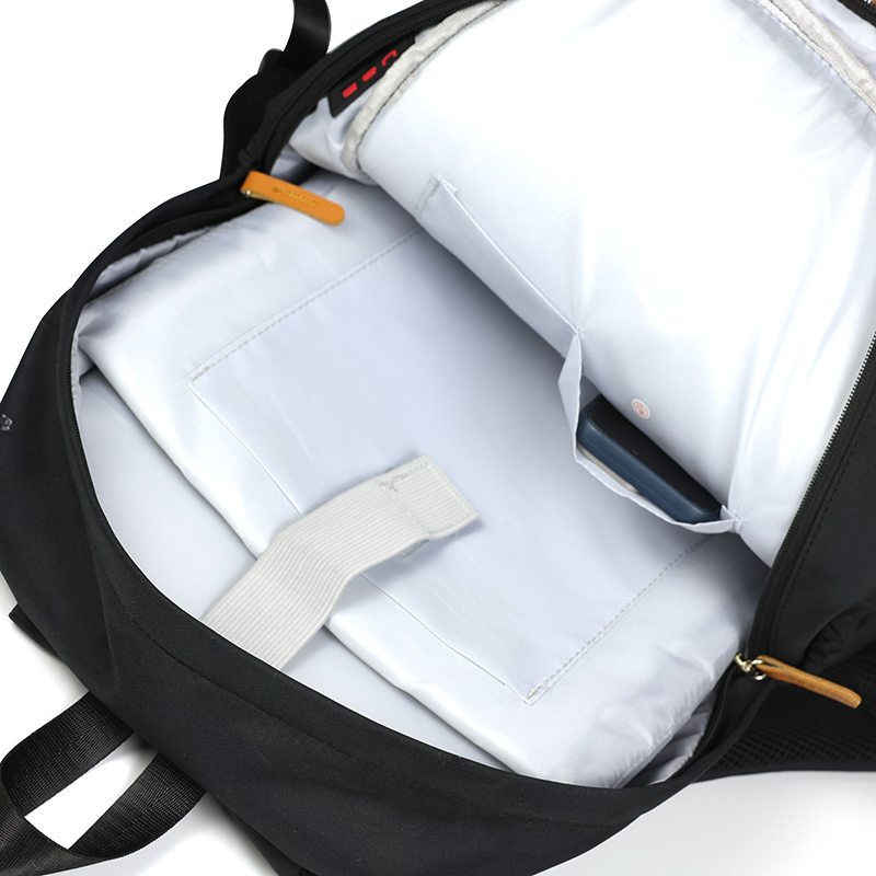 Lightweight Laptop Backpack for Daily Commute & Travel